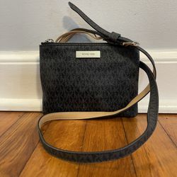 Beautiful Michael Kors Monogram BeltBag 