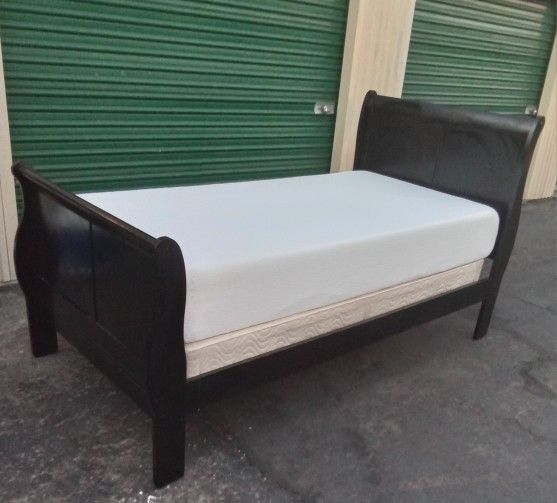 TWIN BED FRAME WITH BOX SPRING AND MATTRESS 