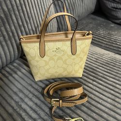 Bag Coach, 
