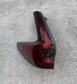 2020-2022 Honda CR-V Passenger Side LED Tail Lamp - OEM