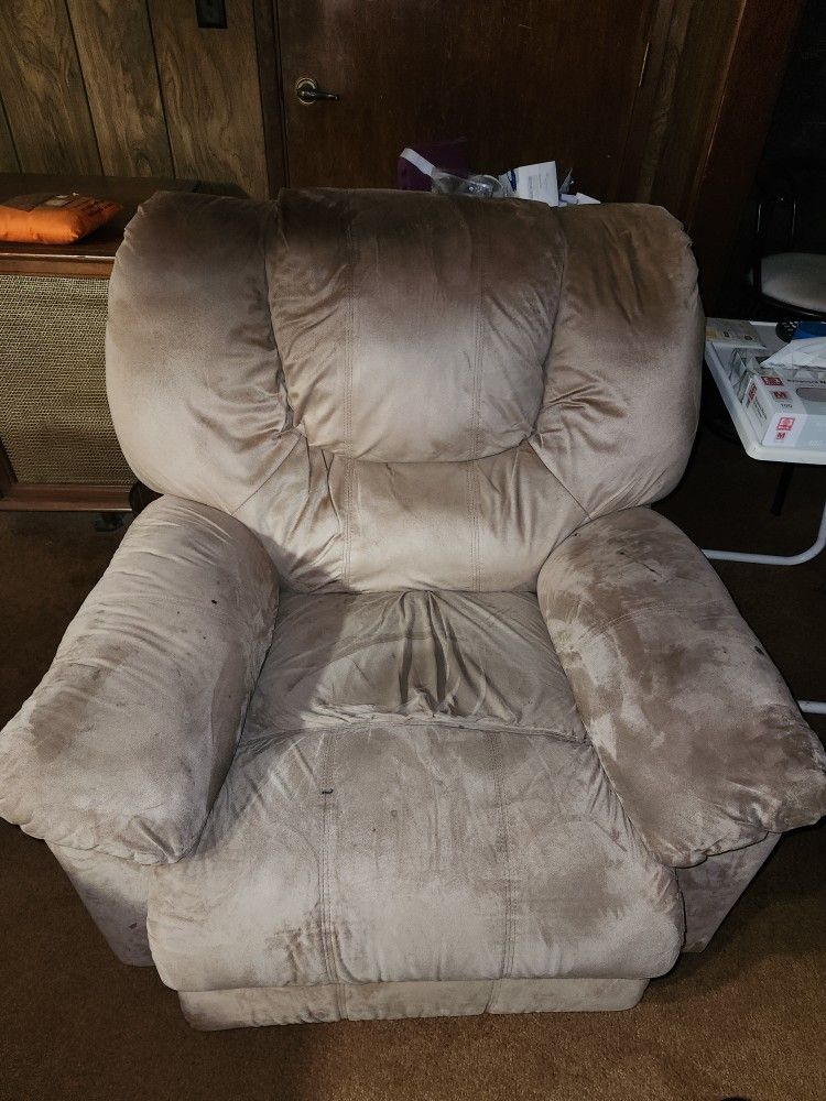 Plush Man Cave Chair