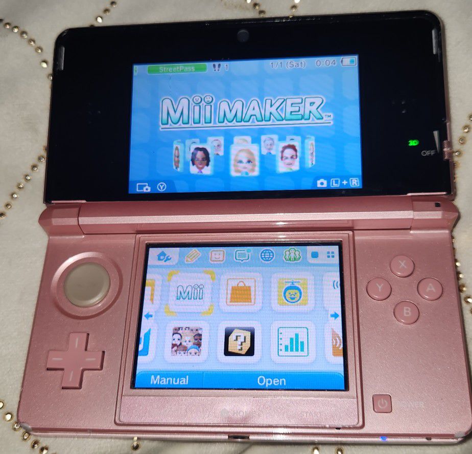 Nintendo 3DS Pink With 14 Games 