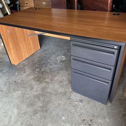 Desk 60x28 29 High Thank For Looking My Post See My other Items  Delivery For $20 In Fresno 