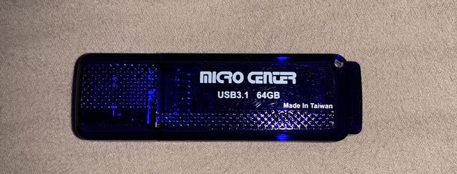 BRAND NEW/NEVER USED - 64GB USB 3.1 Flash Drive