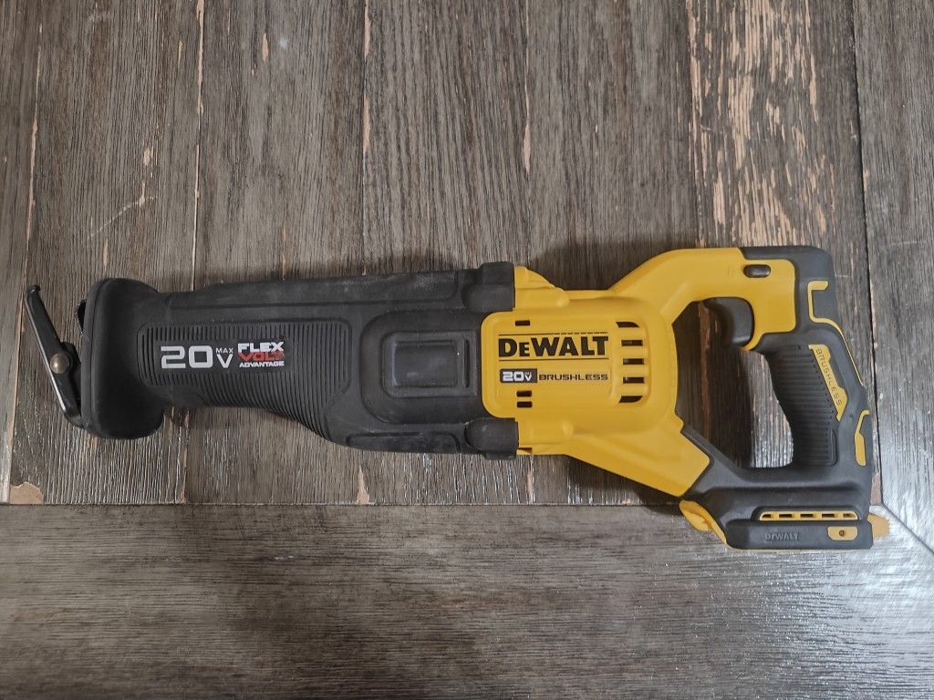 DeWalt Reciprocating Saw