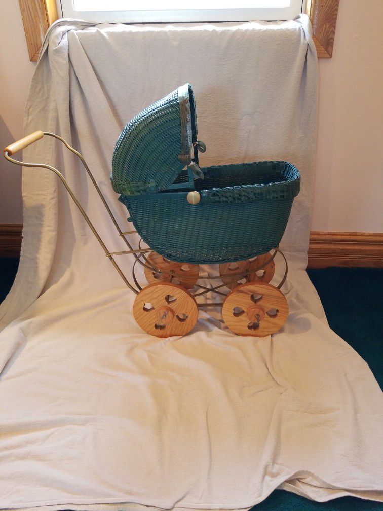 Vintage Doll Carriage 