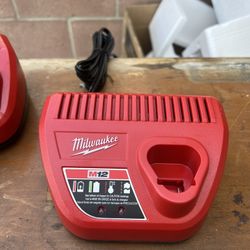 Milwaukee M12 Charger