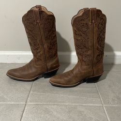 Womens boots half calf size 6.5 