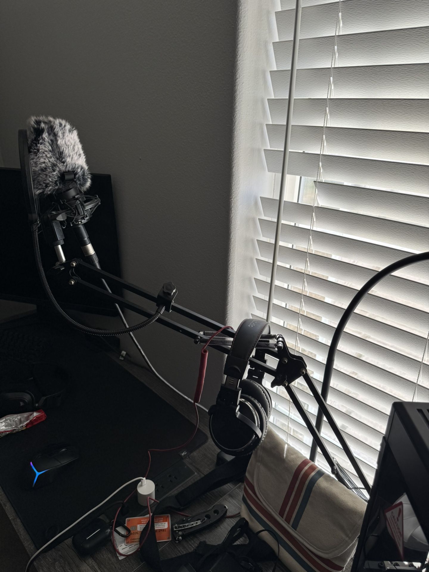 XLR Condenser Mic With Headphones And Accessories 