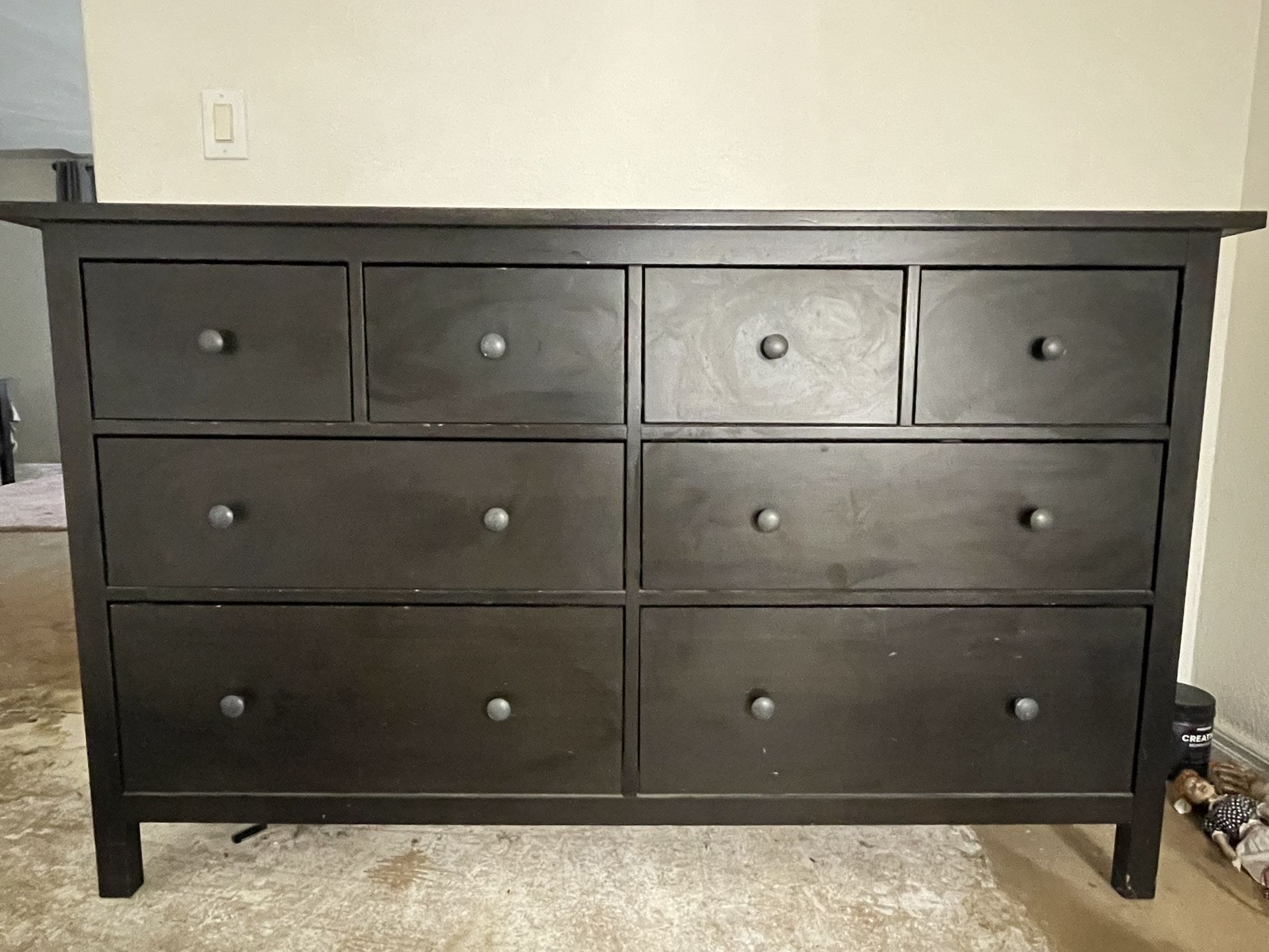 Black 8-Drawer Dresser – Simple & Modern