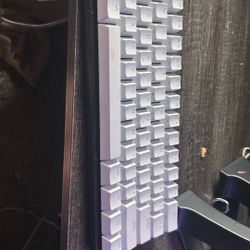 Huntsman Mini White 