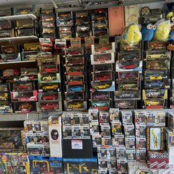 The Toy Warehouse. Diecast, RC, Action Figures and more. 