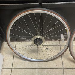 Wheel set (700cx23c 7 speed)