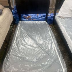 Black Velvet Twin Bedframe W/Boxspring
