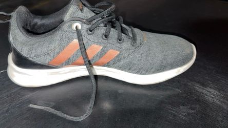 Women’s Adidas Sz 9