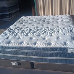 King Eurotop Pillowtop Mattress And Box Spring 