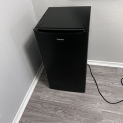 Personal Mini Fridge