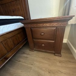 Bedroom Set, Bed, Dresser W/ Mirror, Nightstand 