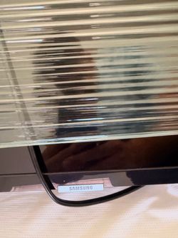 42.5 inch 4k TV