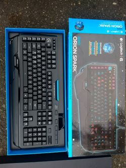 Logitech G910 Orion Spectrum RGB Mechanical Keyboard USB Gaming Lighted