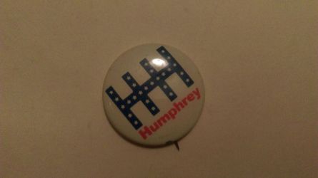 Original vintage Hubert Humphrey campaign pin 1968 political