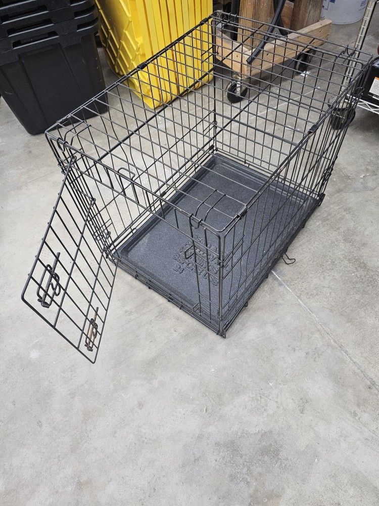 Medium Pet Kennel Carrier