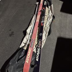 Skiis