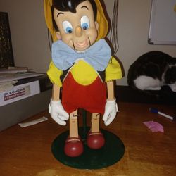 Disney Pinocchio Marionette Singing Vintage Telco Puppet