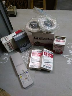 Chamberlain Lift Master garage door opener