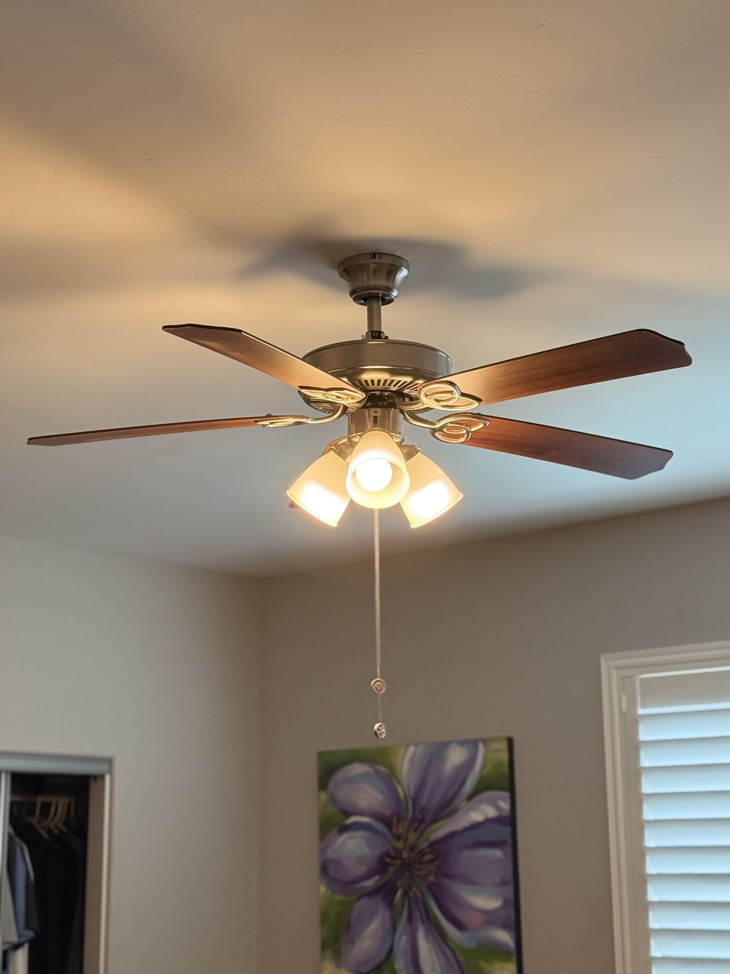 Hampton Bay ceiling fan AC 552 YL LQ for Sale in Santee, CA - OfferUp