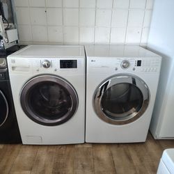 LG Frond Load Washer Gas Dryer In Excellent Working Condition 