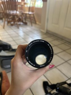 Vivitar Macro focusing zoom 70-200 mm