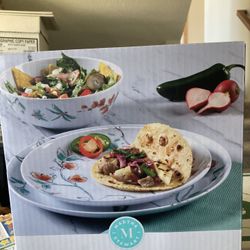 12–pc Dinnerware Set