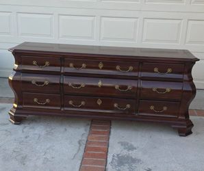 Solid Wood Dresser W/9 Drawers Pre-owned Good Condition,  Please Read The Description.