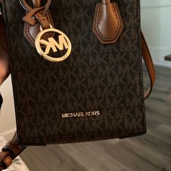 michael kors cross body hand bag 