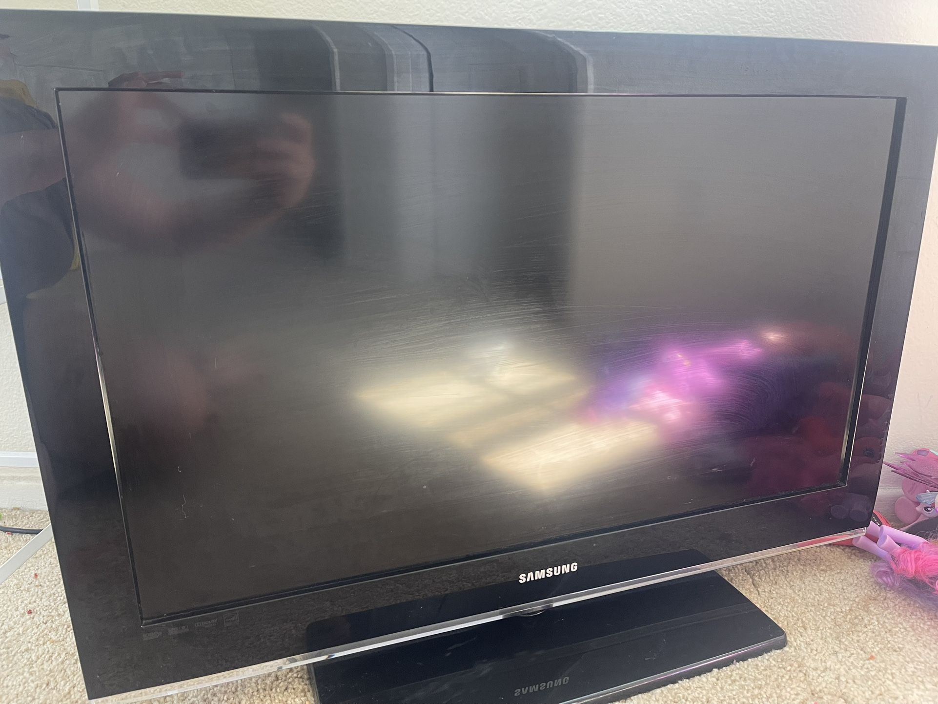 25” Or 35” Tv