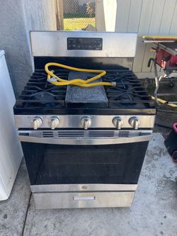 Estufa de gas trabaja bien $150