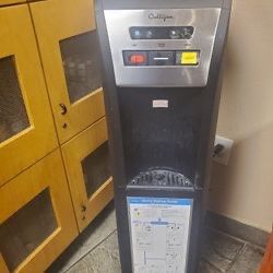 Hot and Cold Water Dispenser w/ 5 gallon Bottle