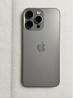 🔥 iPhone 15 Pro Max 256GB – Titanium Gray – Excellent Condition 🔥  💰 $750