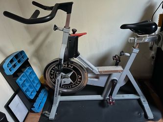 Schwinn Indoor Cycling Spin Bike - Van Nuys