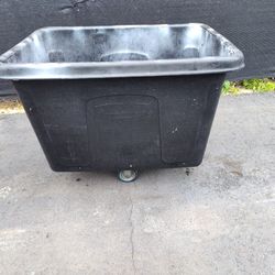 Nice Trash Cart 
