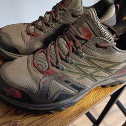Men's North face hedgehog hiking shoes size 13