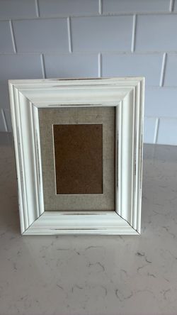 Nice wood frame with linen mat