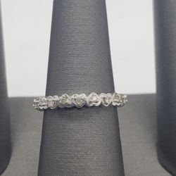 10kt White Gold Diamond Eternity Ring