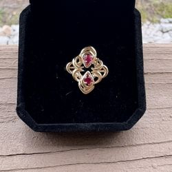 Beautiful Vintage 14K Solid Yellow Gold Ruby Ring Size 5