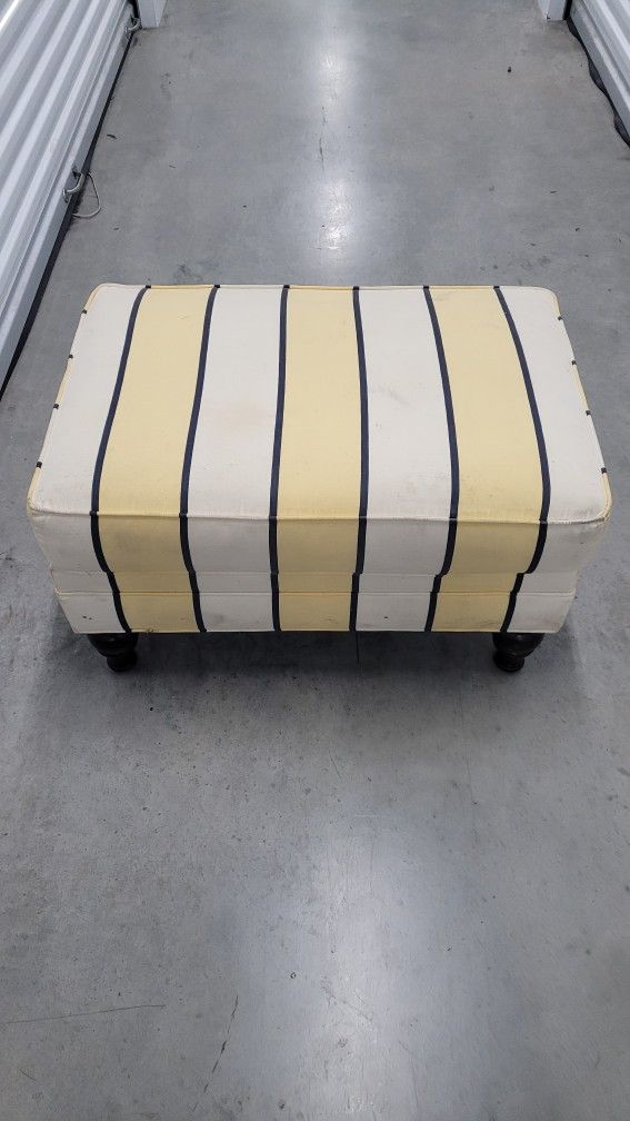 Ethan Allen Ottoman