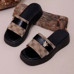 Women’s sandal