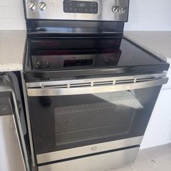 Stainless Steel Range works Great 