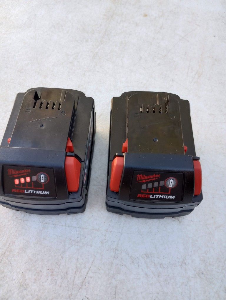 Milwaukee Batería 18v 5.0 Como Nuevas Usadas Una Sola Vez Precio Por Las Dos
