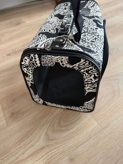 Pet carrier